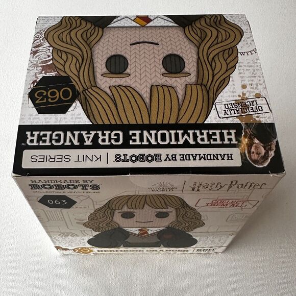 Harry Potter Hermione Granger 063 Knit Series Vinyl Figure Handmade by Robots - Picture 6 of 8